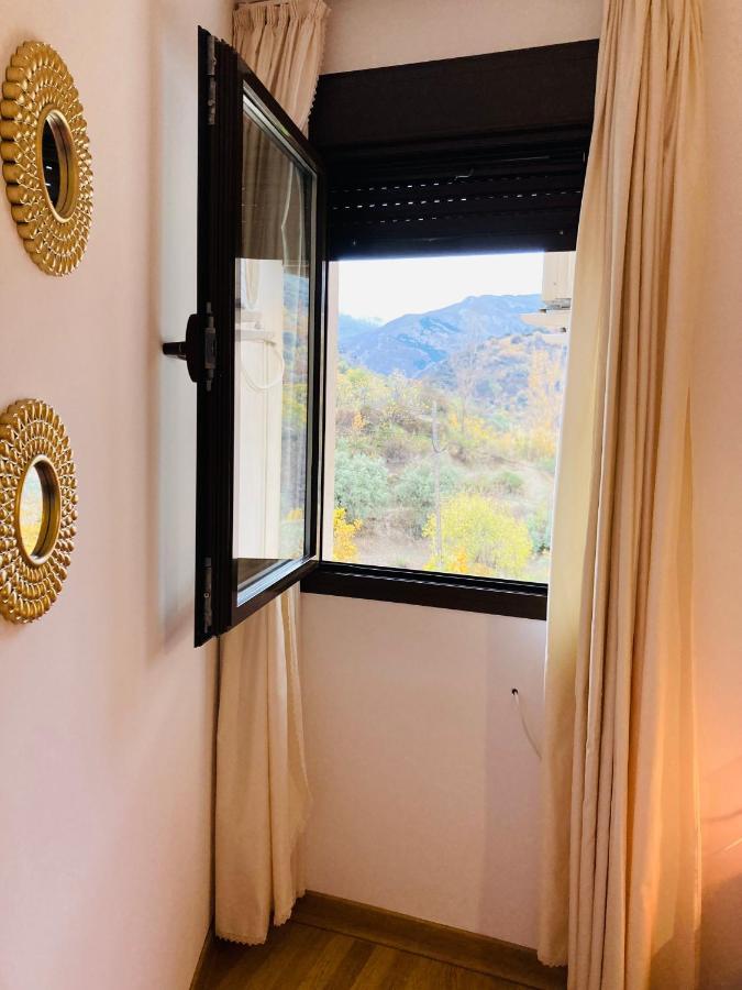 El Hogar De Mercedes Guejar Sierra Esterno foto