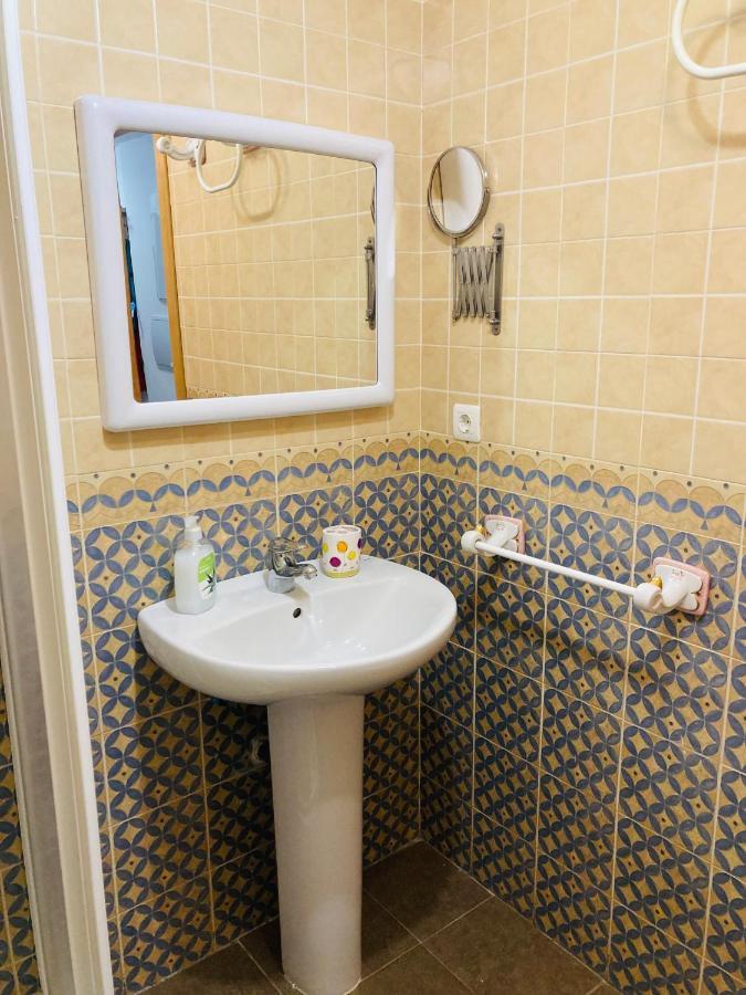 El Hogar De Mercedes Guejar Sierra Esterno foto