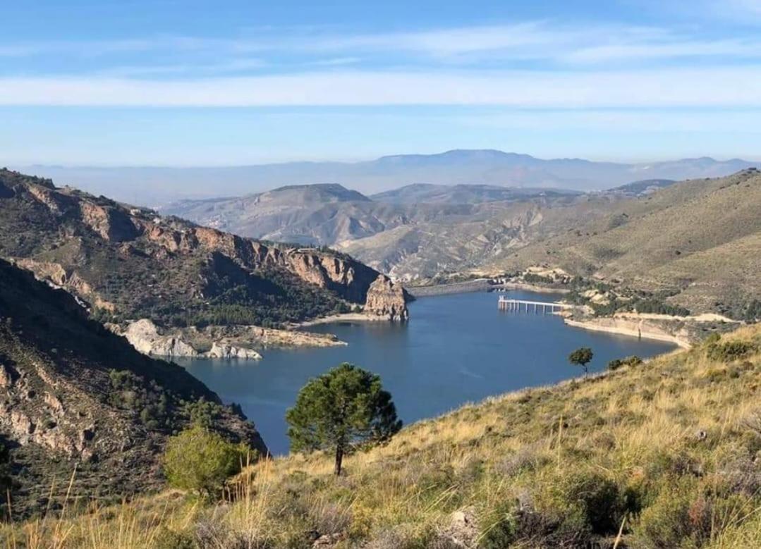 El Hogar De Mercedes Guejar Sierra Esterno foto